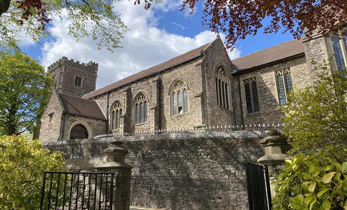 Newport Cathedral / Gadeirlan Casnewydd